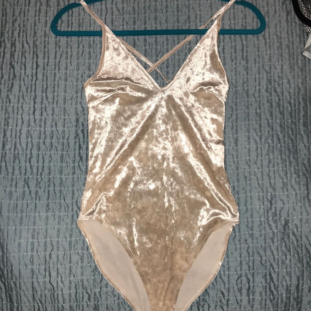 Cream crushed velvet bodysuit